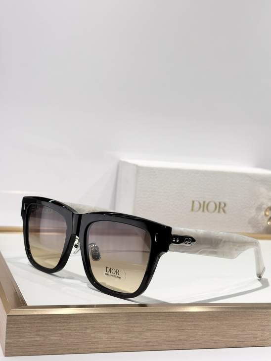 Picture of Dior Sunglasses _SKUfw76299503fw